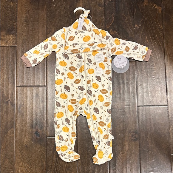 L'ovedbaby Cream and Orange Pumpkin and Football Footie - Picture 1 of 5
